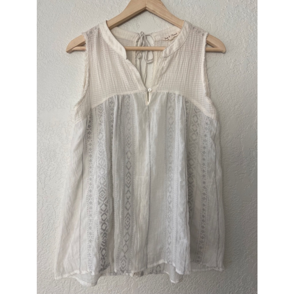 Women's Hem and Thread White & Grey Embroidered boho Top Size small